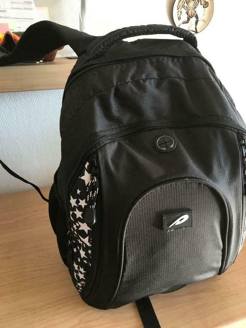 Nieuwe Rugtassen .2 voor 18€   NU 2 voor 12€, TV, Hi-fi & Vidéo, Photo | Sacs pour appareil, Neuf, Sac à dos, Enlèvement ou Envoi