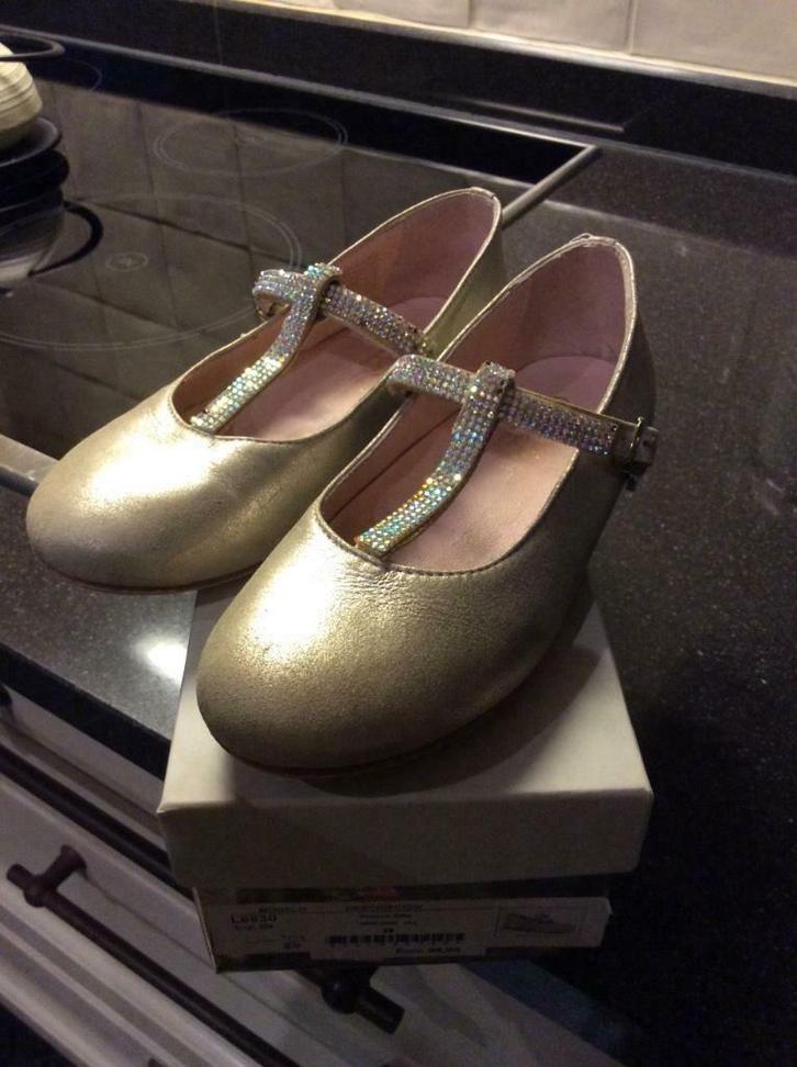 Kinderschoenen eerste communie, Kinderen en Baby's, Kinderkleding | Schoenen en Sokken, Zo goed als nieuw, Schoenen, Meisje, Ophalen