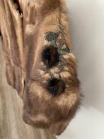 langwerpig vest in nertsproduct met handgemaakte decoraties, Ophalen, Zo goed als nieuw, Maat 42/44 (L), Overige kleuren