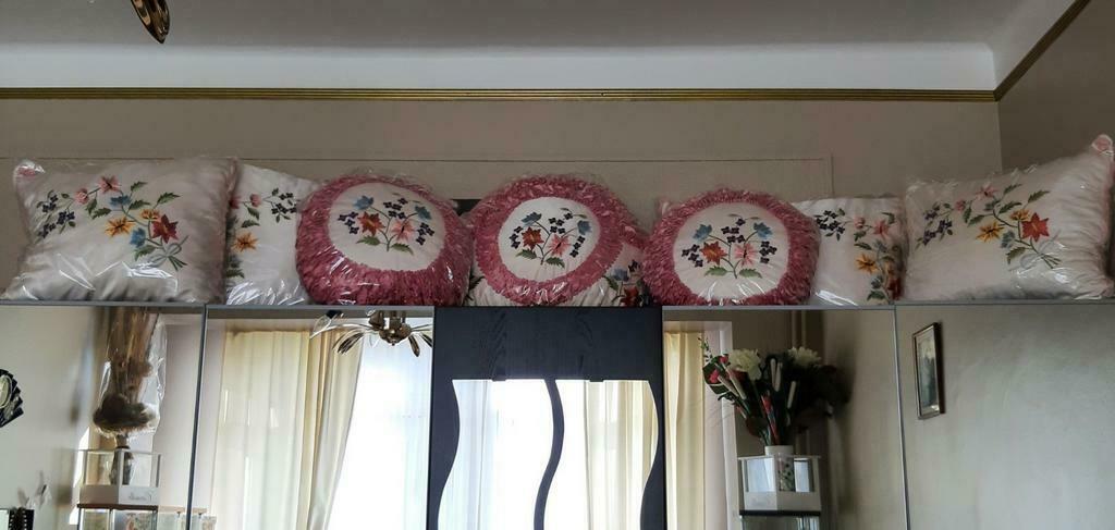 Coussin décoratifs pour chambre à coucher brodé la main pièc, Enlèvement, Comme neuf