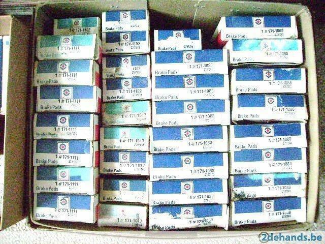 AC Delco 171-1085 remblokken Peugeot en Renault, Auto-onderdelen, Overige Auto-onderdelen, Oldtimer onderdelen, Peugeot, Renault