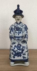 Statuette Dignitaire porcelaine bleu & blanc, Chine, 20ème