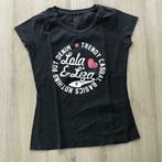 Zwart t-shirt met rood/wit dessin - Lola & Liza - M, Kleding | Dames, T-shirts, Gedragen, Maat 38/40 (M), Ophalen of Verzenden