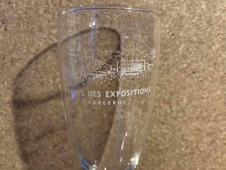 Verre à Champagne Palais des Expositions Charleroi années 70, Collections, Verres & Petits Verres, Utilisé, Autres types