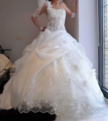robe de mariée  Demetrios 516+ jupon, Enlèvement, Porté, Blanc, Robe de mariée