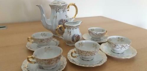 7delig vintage porseleinen mokka servies-24kt verguld, Huis en Inrichting, Keuken | Servies, Zo goed als nieuw, Kop(pen) en/of Schotel(s)