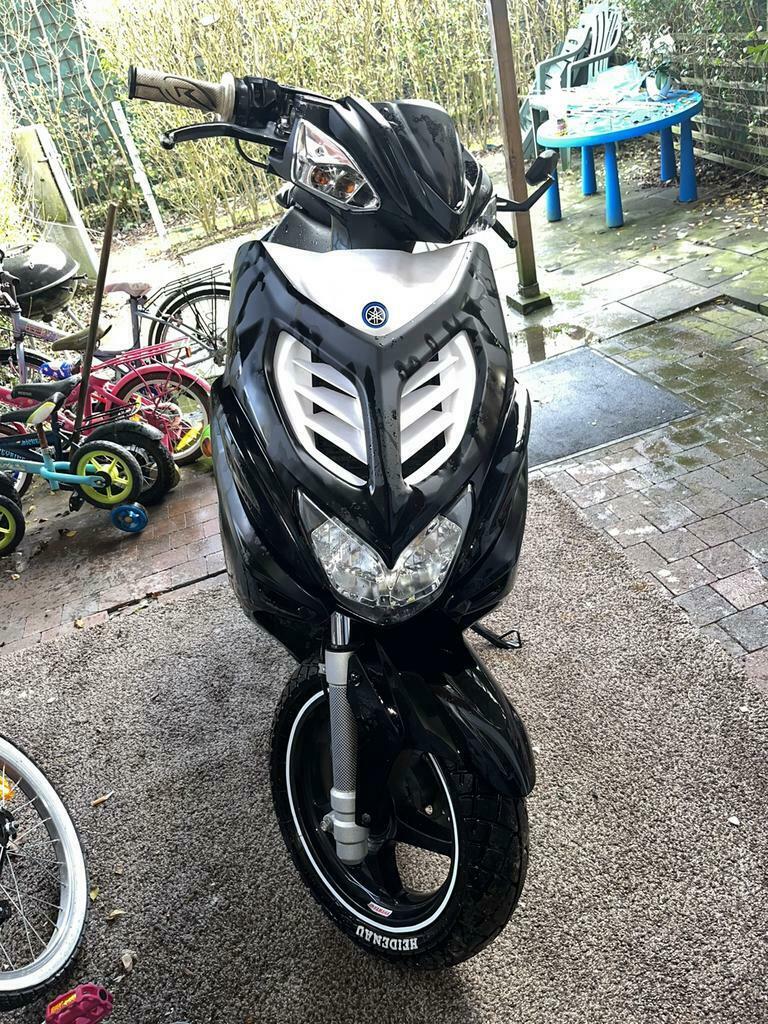 ② Aerox-r nieuw model aerox 2takt te ruil a klasse — Scooters | Yamaha —  2dehands