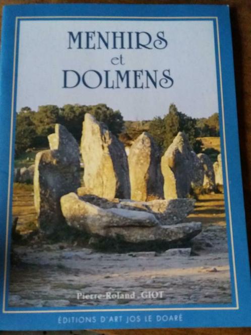 Menhirs et Dolmes. Et la Bretagne., Livres, Guides touristiques, Comme neuf, Autres types, Europe, Autres marques, Enlèvement ou Envoi