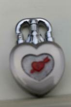 Briquet Saint Valentin en inox. Assez lourd. Vide mais recha, Bijoux, Sacs & Beauté, Enlèvement ou Envoi, Comme neuf