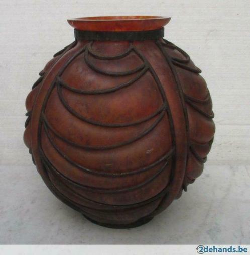 Daum, Lorrain glas vaas in smeedwerk GROOT model, Antiek en Kunst, Curiosa en Brocante