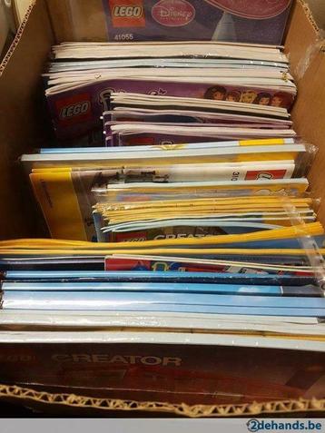 boekjes van legosets beschikbaar voor biedingen