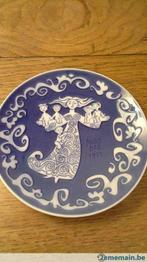 assiette en Royal Copenhagen signée., Antiek en Kunst, Antiek | Keramiek en Aardewerk