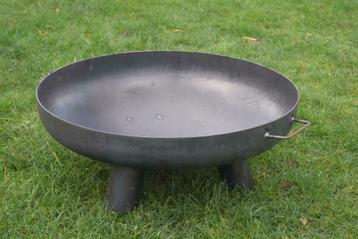 Vuurkorf, bbq, ronde stalen bak (60 cm in diameter) beschikbaar voor biedingen