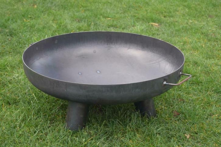 Vuurkorf, bbq, ronde stalen bak (60 cm in diameter), Tuin en Terras, Houtskoolbarbecues, Nieuw, Ophalen