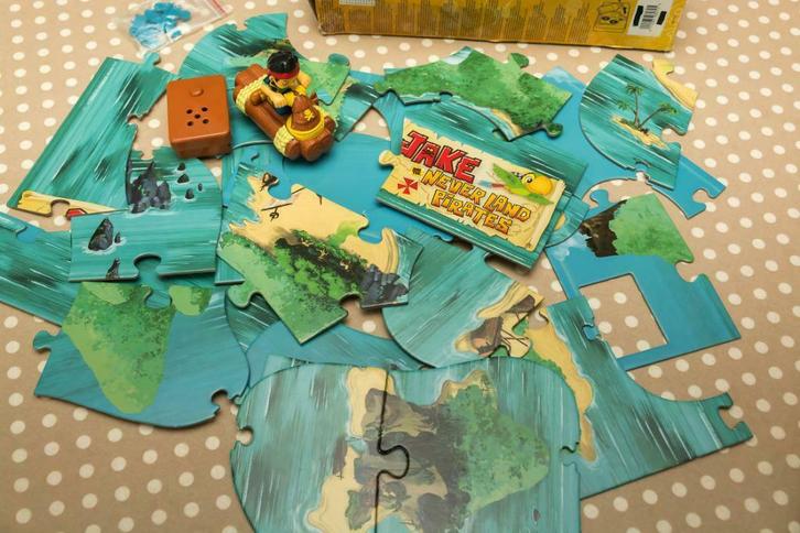 Disney puzzel 24 stuks, Jake & Never Land Pirates, 4+, Kinderen en Baby's, Speelgoed | Kinderpuzzels, Gebruikt, 4 tot 6 jaar, 10 tot 50 stukjes