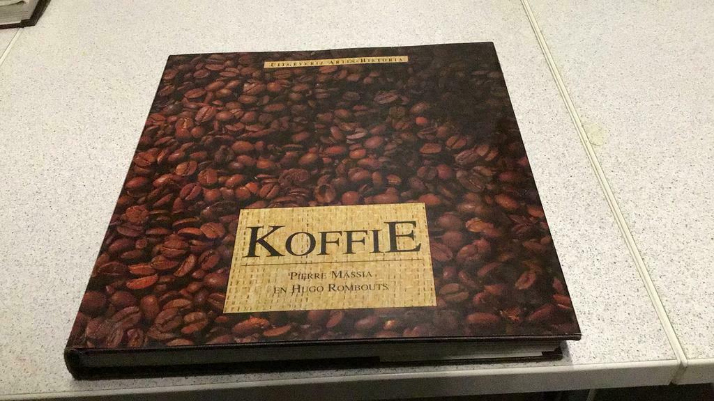 Artis koffie (z K3), Ophalen of Verzenden, Zo goed als nieuw, Prentenboek