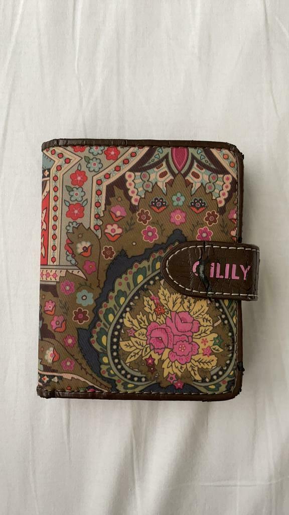 Kleine portemonnee Oilily, Handtassen en Accessoires, Portemonnees, Gebruikt, Oilily, Bruin, Met knipsluiting, Ophalen of Verzenden