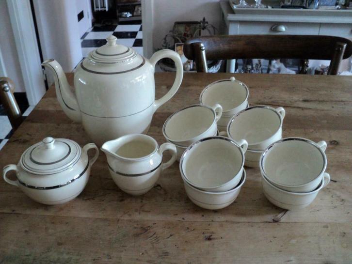 NIMY  koffieservies ( ecru- zilver ), Antiek en Kunst, Antiek | Servies los, Ophalen of Verzenden