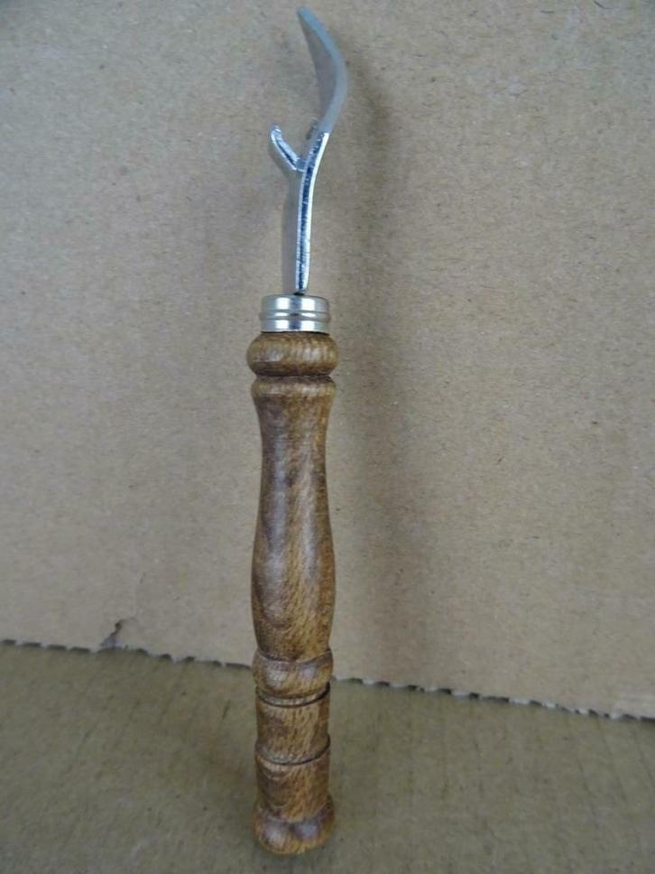Flesopener Vintage flesopener bieropener flessenopener 13 cm, Antiek en Kunst, Curiosa en Brocante, Ophalen of Verzenden