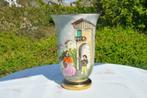 §  grand vase bequet decor serenade, Antiquités & Art, Enlèvement ou Envoi
