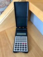 Vintage Casio fx-82D rekenmachine + hardcase, Utilisé, Enlèvement ou Envoi