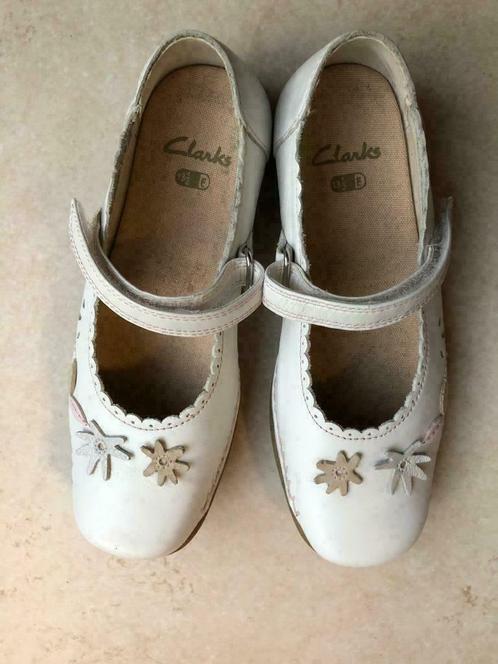 Schoenen meisje Clarks Maat 13,5 (Europese maat 32 à 32,5), Enfants & Bébés, Vêtements enfant | Chaussures & Chaussettes, Comme neuf