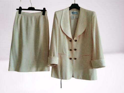 Pak en rechte rok voor elegante vrouwen, Kleding | Dames, Rokken, Zo goed als nieuw, Maat 42/44 (L), Roze, Ophalen of Verzenden