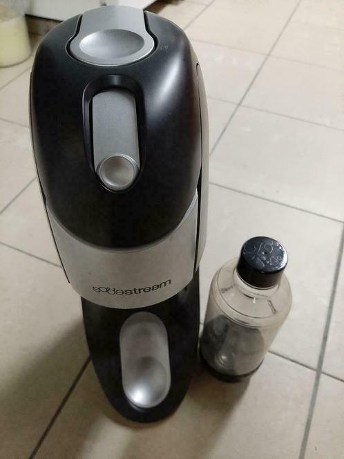 sodastream+ 1 extra fles, en nog gedeelte gasfles erin, Electroménager, Machines à eau pétillante, Comme neuf, Enlèvement ou Envoi