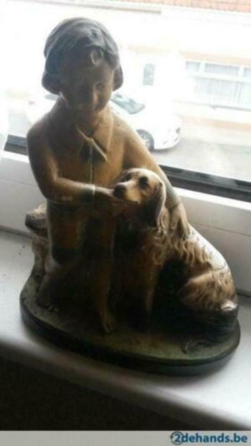 Statuette d'un garçon avec un chien, Antiquités & Art, Art | Sculptures & Bois, Enlèvement ou Envoi