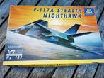 Stealth F-117A Nighthawk Italeri 1/72 scale compleet, 1:72 tot 1:144, Italeri, Ophalen of Verzenden, Zo goed als nieuw
