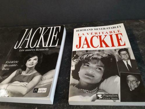 2 Livres brochés sur la vie de Jackie Kennedy, Livres, Romans, Utilisé, Enlèvement ou Envoi