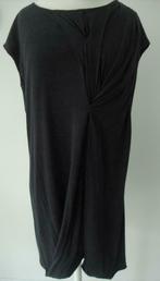 Zwarte jurk van COS.  -  S, Kleding | Dames, Jurken, Knielengte, Zo goed als nieuw, Maat 36 (S), Zwart