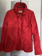 Veste Yessica légère rouge avec capuche dans le col pliable, Yessica, Comme neuf, Taille 36 (S), Rouge