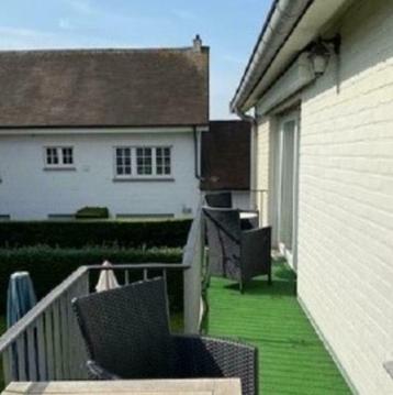 KNOKKE  APPART 2CH PRES DE LA PLAGE/ parking  beschikbaar voor biedingen