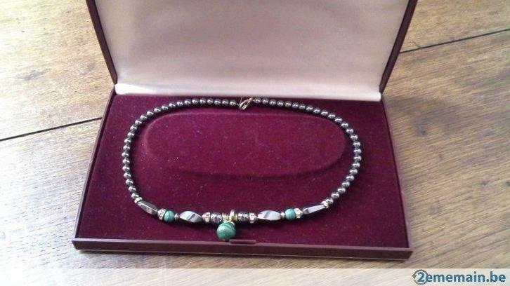 collier en pierres dures:  hématite et jade, Handtassen en Accessoires, Kettingen, Nieuw, Ophalen