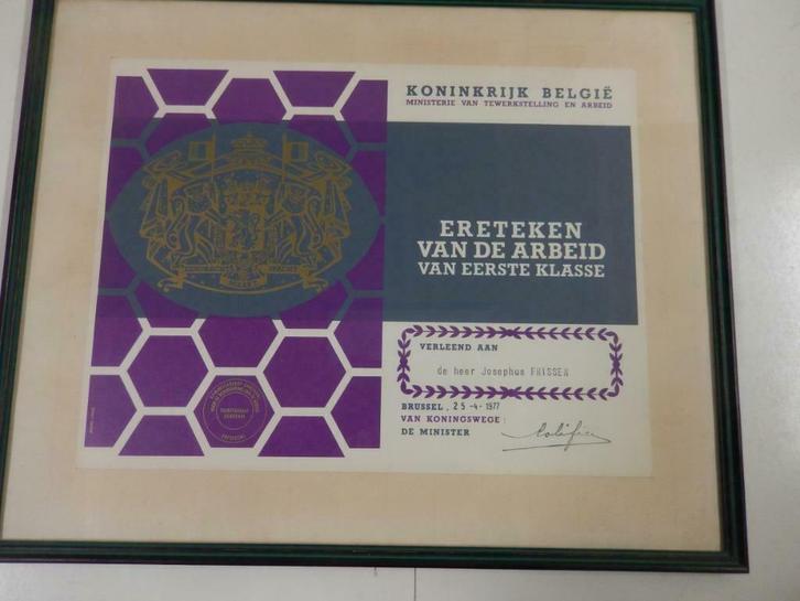 OORKONDE "ERETEKEN V/D ARBEID 1E KLASSE", Verzamelen, Overige Verzamelen, Zo goed als nieuw, Ophalen of Verzenden