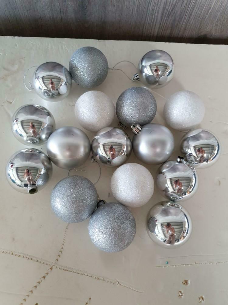 Mooie zilveren kerstballen 6cm, Ophalen of Verzenden, Zo goed als nieuw
