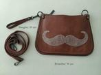 Cognac clutch/schoudertas met stras snor (NIEUW), Handtassen en Accessoires, Tassen | Damestassen, Ophalen of Verzenden