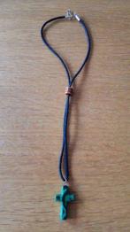 Afrikaanse hanger met kruis in malachiet, Handtassen en Accessoires, Edelstenen, Ophalen of Verzenden, Gebruikt