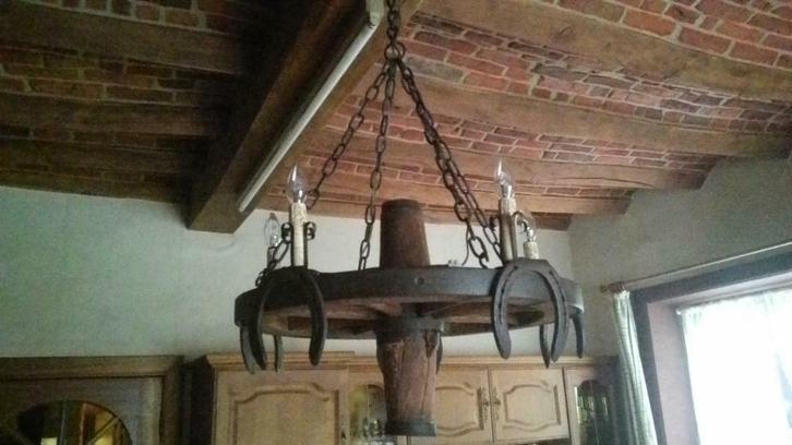 Ancien lustre, roue., Maison & Meubles, Lampes | Lustres, Utilisé, Bois, Métal, Enlèvement