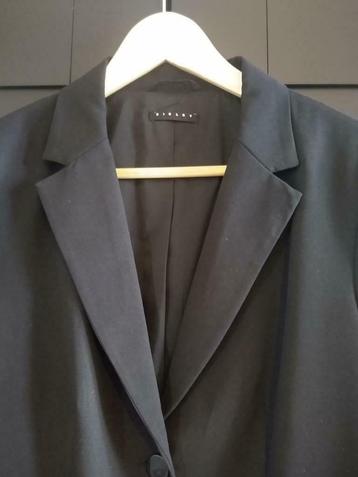 Zwart vestje van het merk Sisley