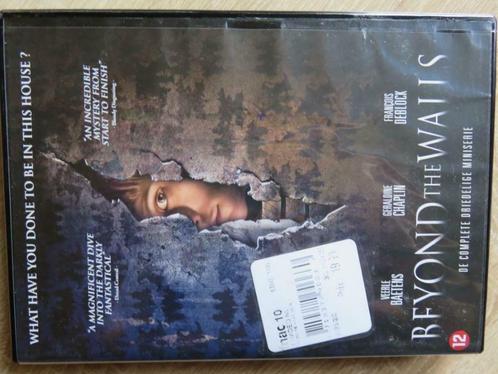 BEYOND THE WALLS - DVD box 2 discs, Cd's en Dvd's, Dvd's | Thrillers en Misdaad, Overige genres, Boxset, Vanaf 12 jaar, Ophalen of Verzenden