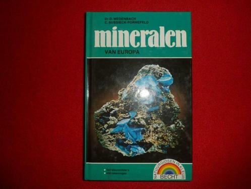 Mineralen van Europa, Livres, Science, Comme neuf, Sciences naturelles, Enlèvement ou Envoi