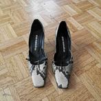 Escarpins Alain manoukian, Kleding | Dames, Ophalen of Verzenden, Zo goed als nieuw, Beige, Pumps