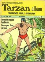 Tarzan album : gevecht met de barbaren/gevangen door piraten, Gelezen, Eén stripboek, Ophalen of Verzenden, Edgar rice burroughs