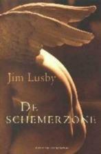 De schemerzone / Jim Lusby, Boeken, Ophalen of Verzenden, Gelezen