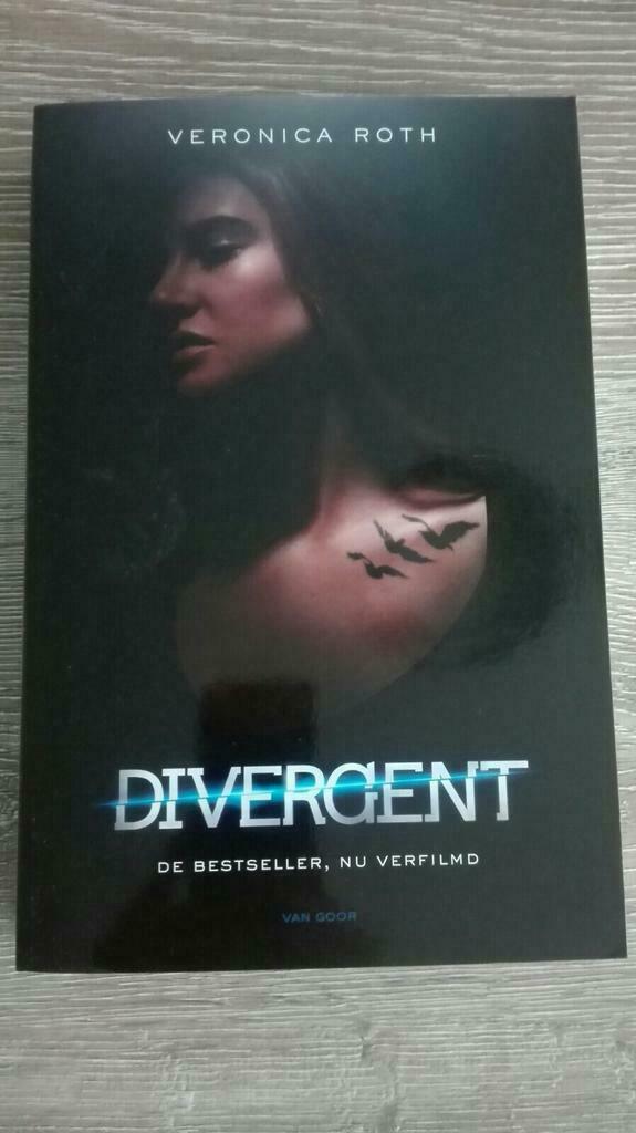 Veronica Roth - Divergent, Boeken, Kinderboeken | Jeugd | 13 jaar en ouder, Nieuw, Fictie, Ophalen of Verzenden