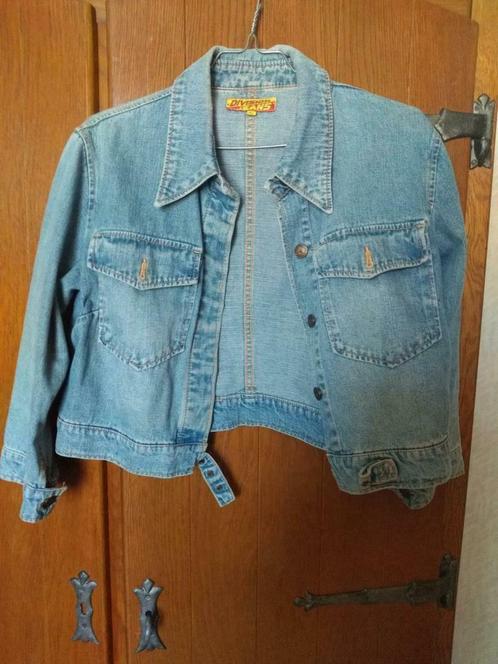 Veste en jeans taille 42, Vêtements | Femmes, Vestes | Été, Enlèvement