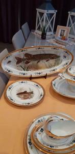 DÎNER SÉRIE PORCELAINE DE LIMOGES décor plats.