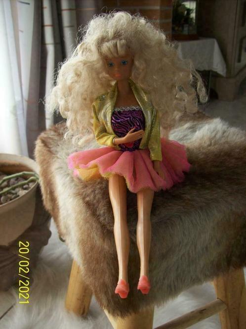 Barbie "Steffi Love" qui chante – SIMBA-TOYS (1993), Enfants & Bébés, Jouets | Poupées, Utilisé, Barbie, Enlèvement ou Envoi